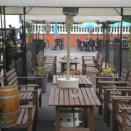 לאנס Hotel Alonso מראה חיצוני תמונה