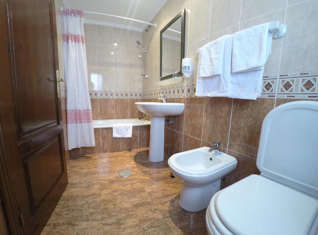 לאנס Hotel Alonso מראה חיצוני תמונה